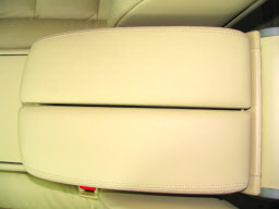 Photo - Front Armrest Closed 2